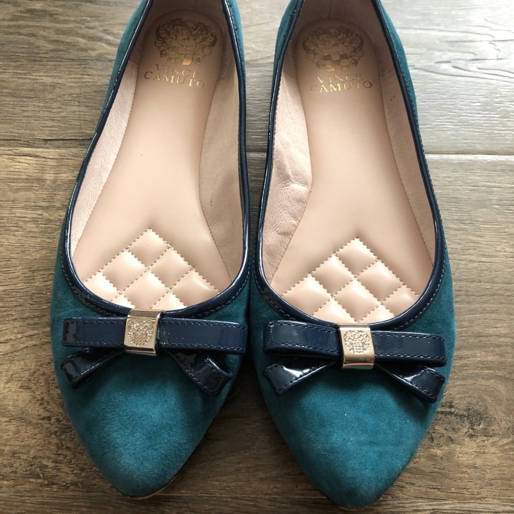 Women's Vince Camuto Suede Bow Flat Shoes Size 7.5